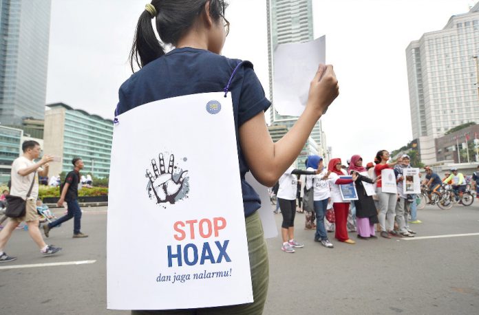 Kampanye Anti Hoax Bundaran Hi 220117 Ym 1 Qhwjl8