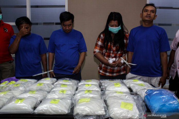 Ungkap Kasus Narkoba 25 KG 90819 Um 2