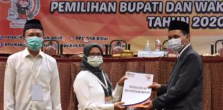 Pasangan Mak Rini